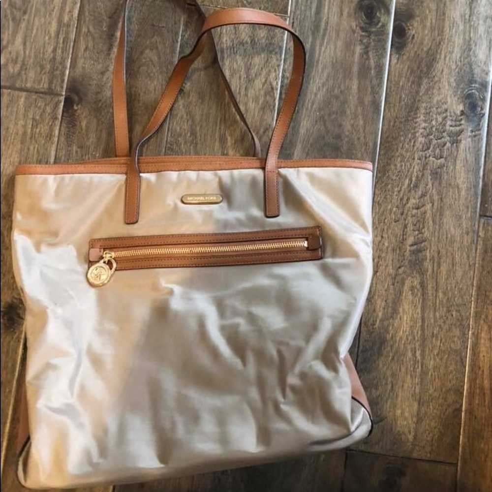 AUTHENTIC MICHAEL KORS large purse